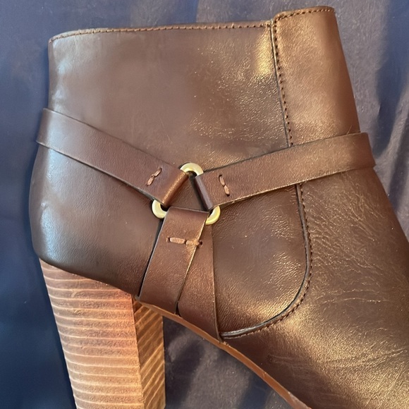 Cole Haan Calixta Ankle Boots Like New - Picture 6 of 9